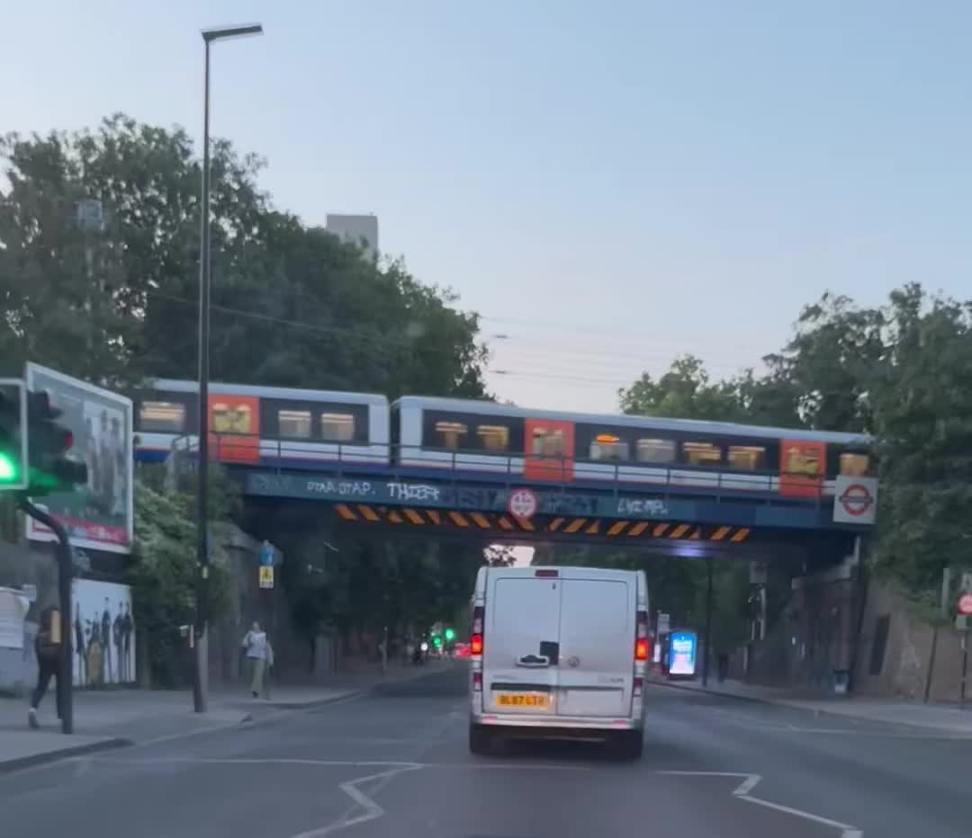 @serkızcay/LONDON
