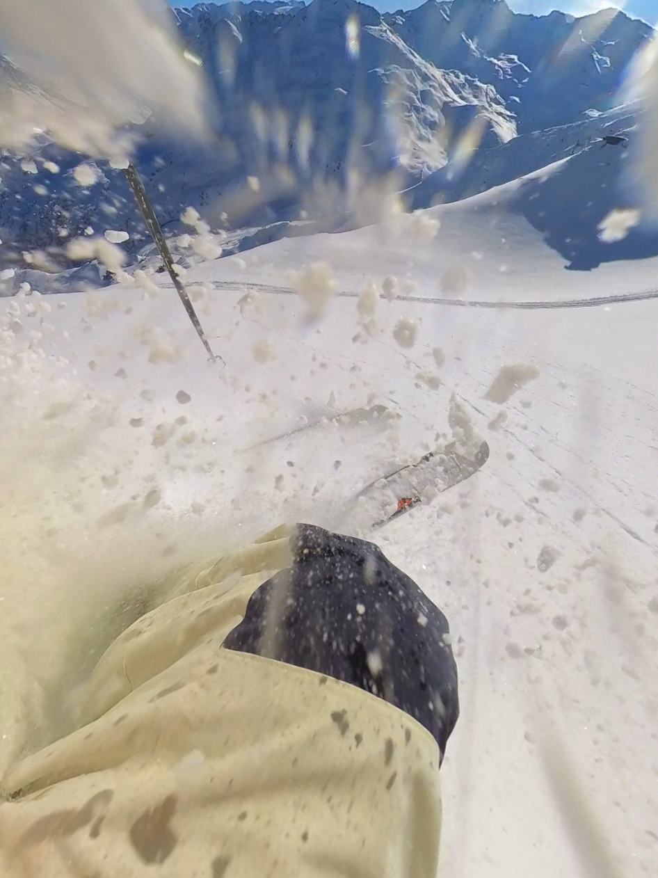 @cam_skis_pow