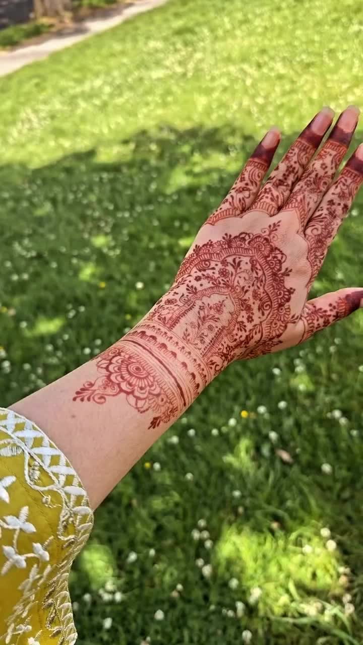 @Henna artist