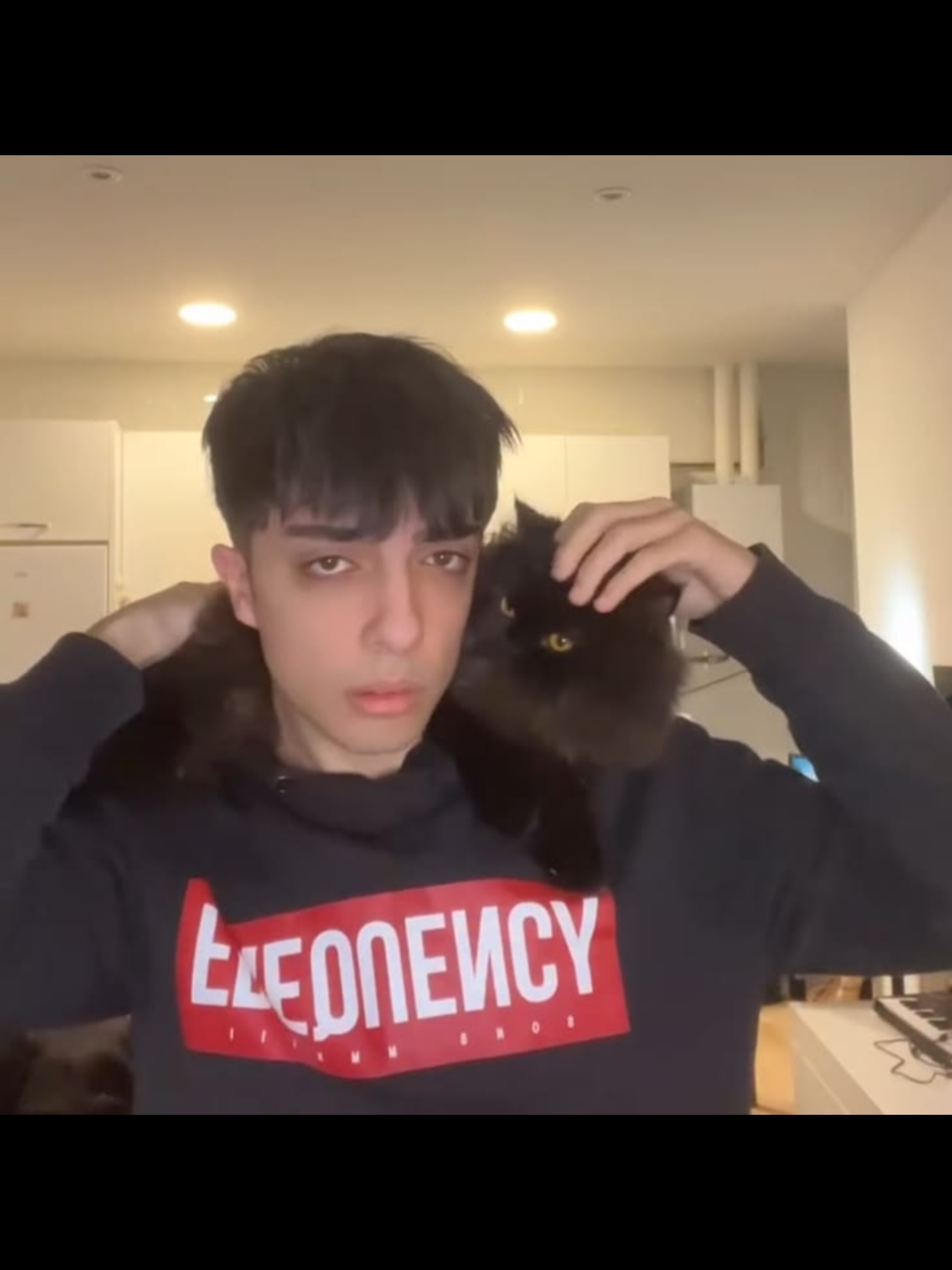 @kiki🚬