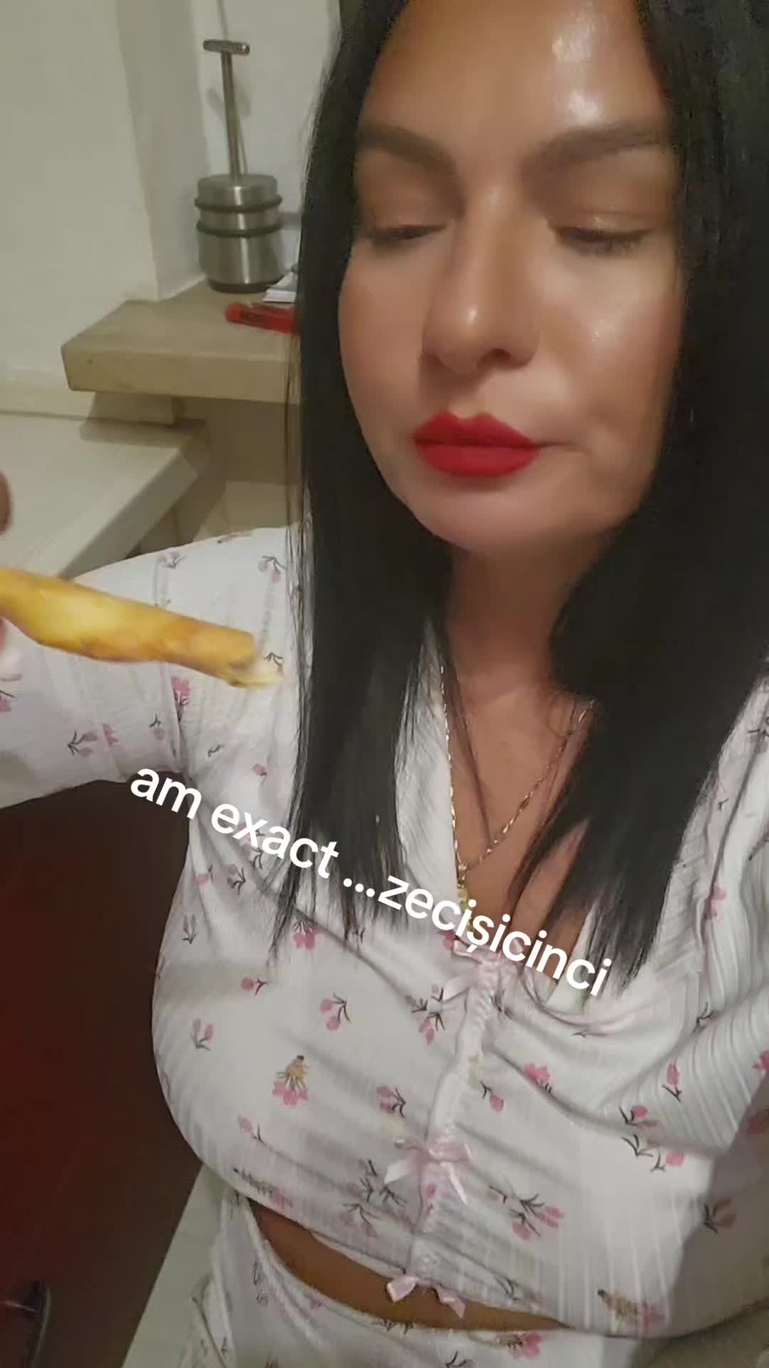 @roxy81