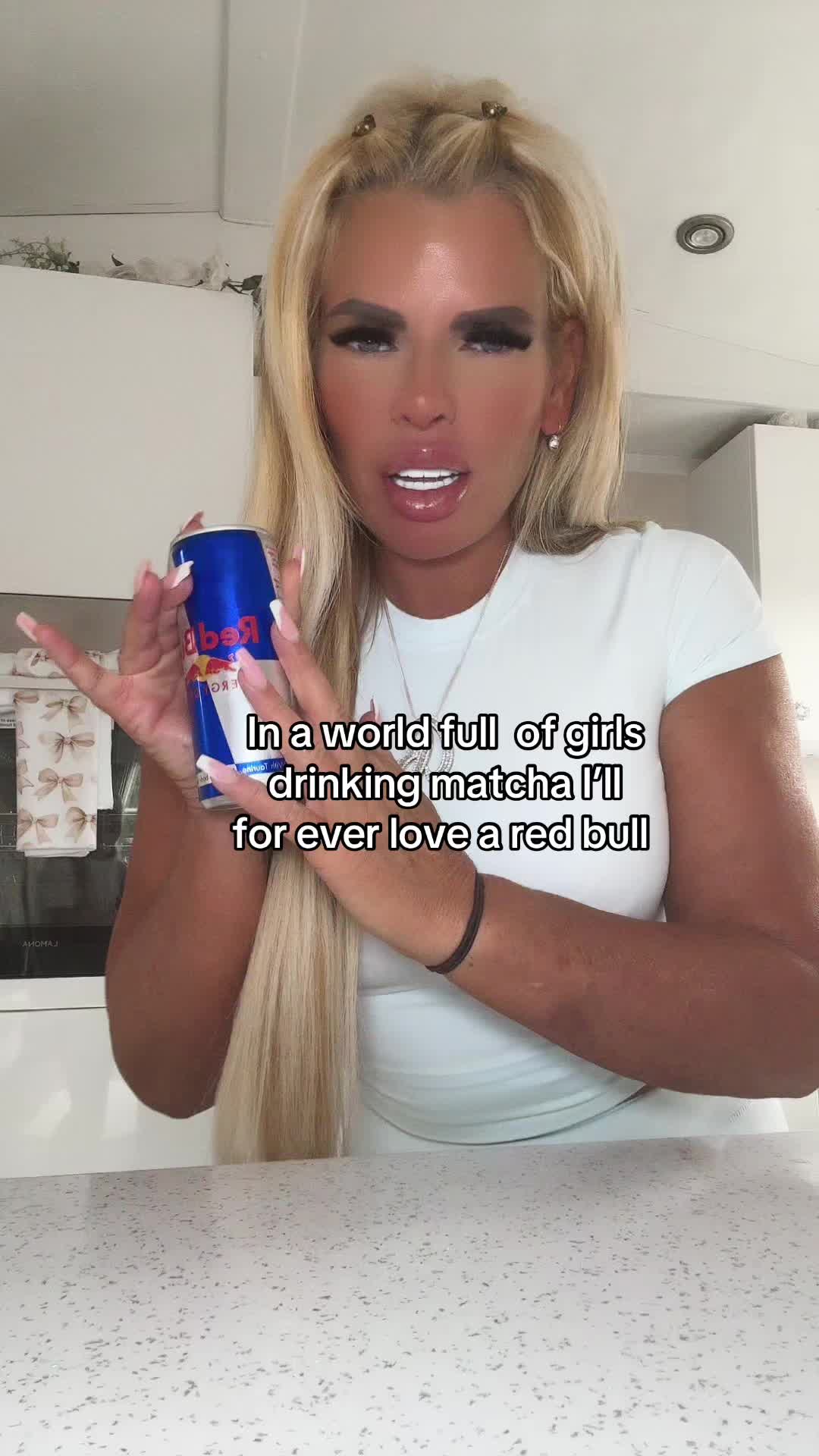 @The crazy blonde
