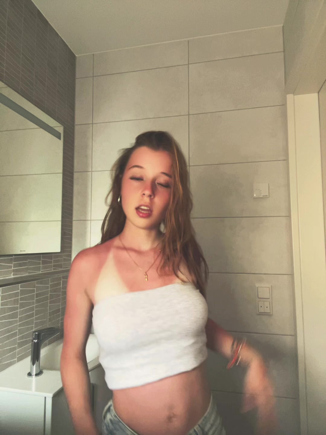 @𝒞𝓁𝒶𝓇𝒶