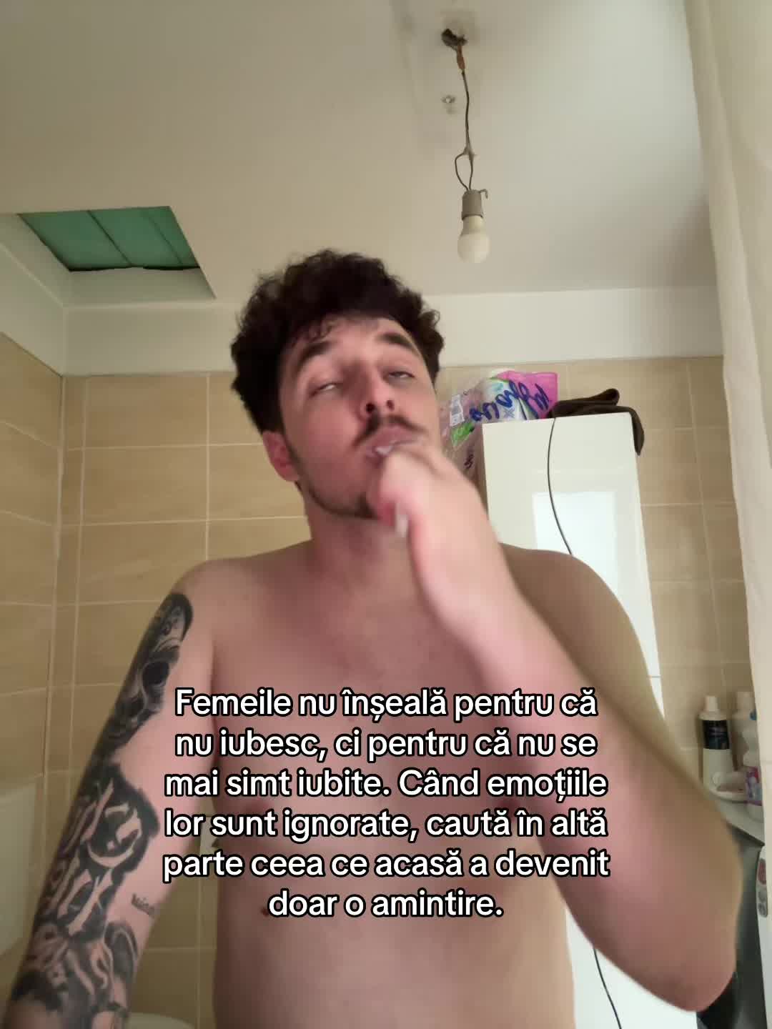 @Ascultă la papi🍭