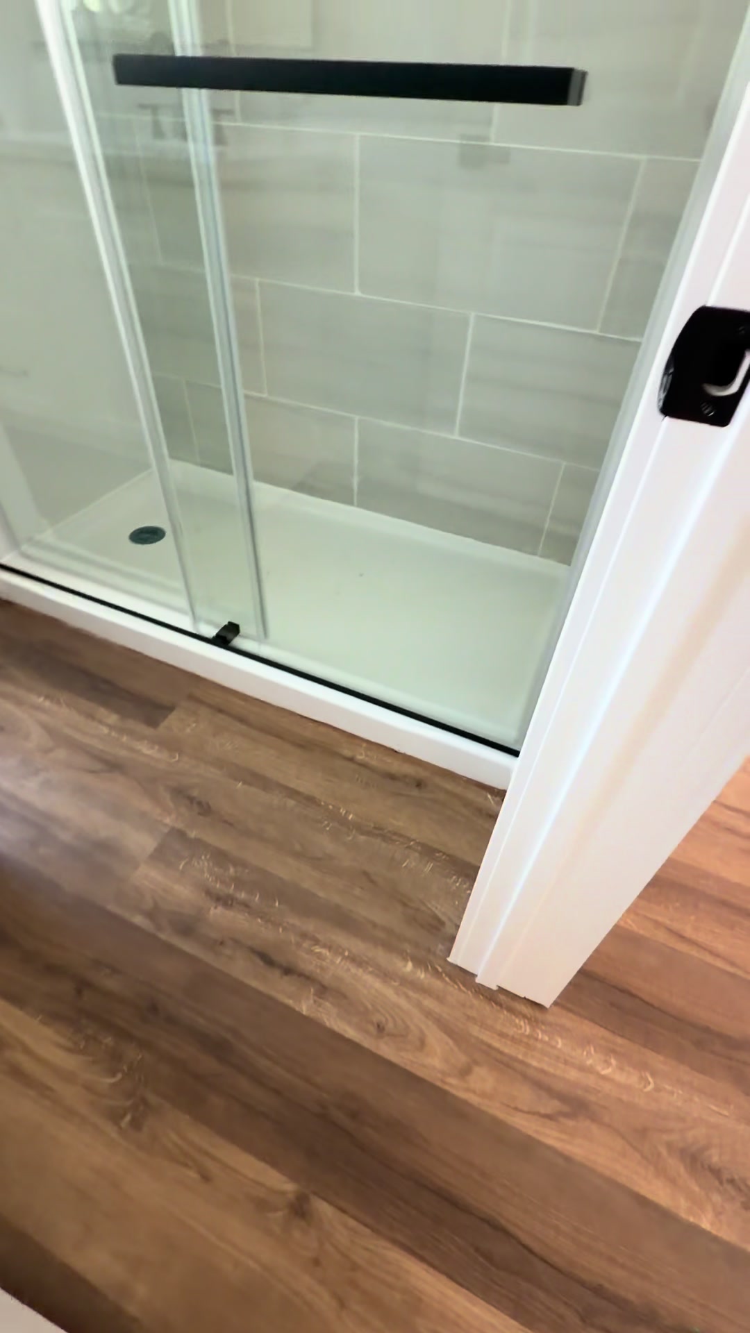 @chavaglass