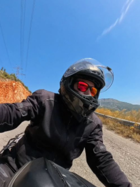 @explorerGRiders