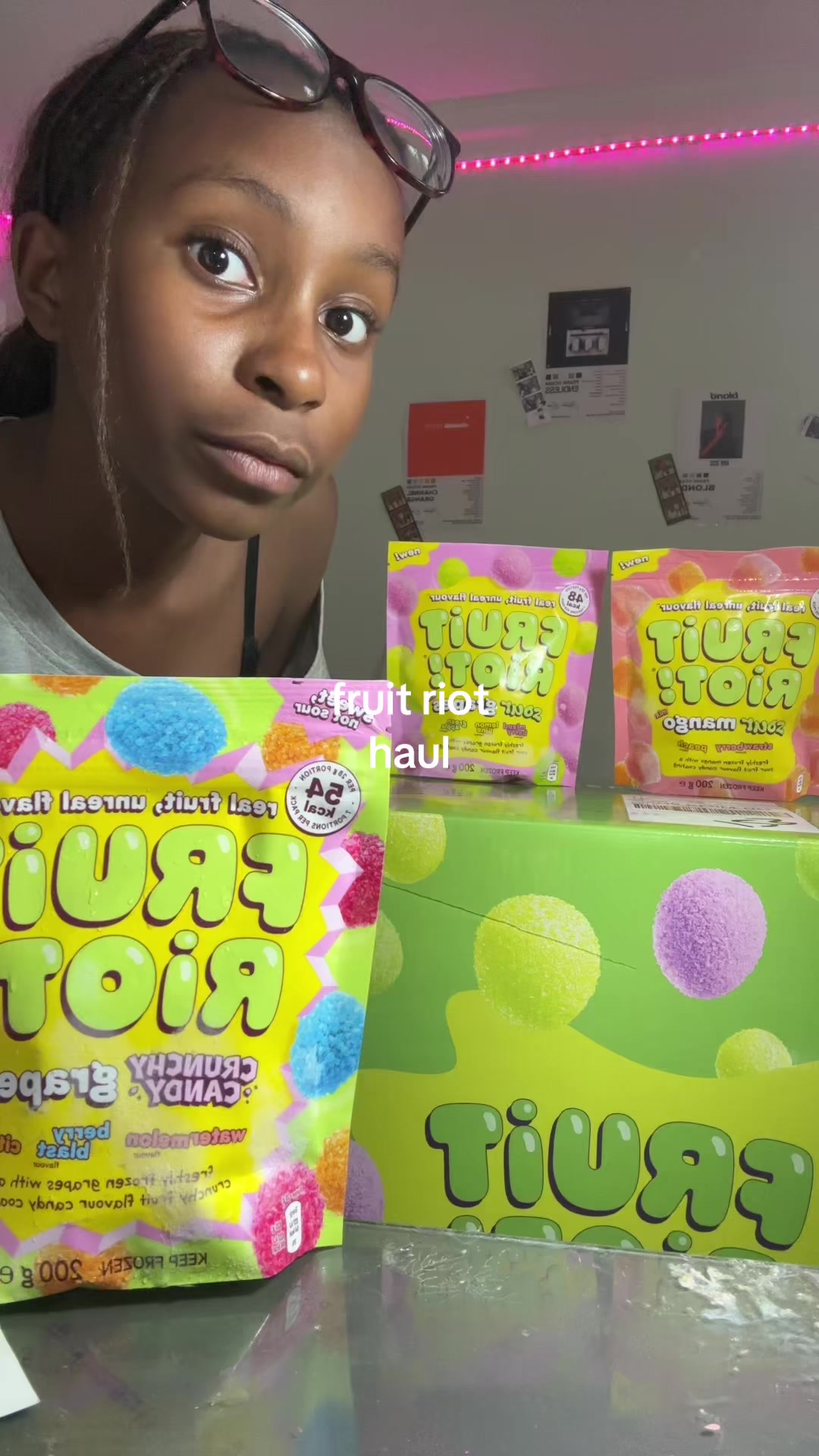 @🧖🏾&zwj;♀️