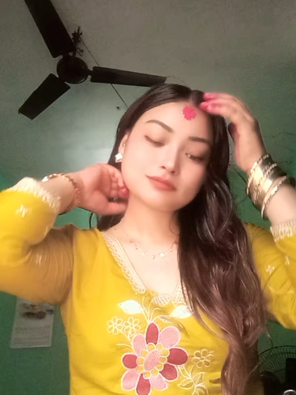 @Anshika🧿