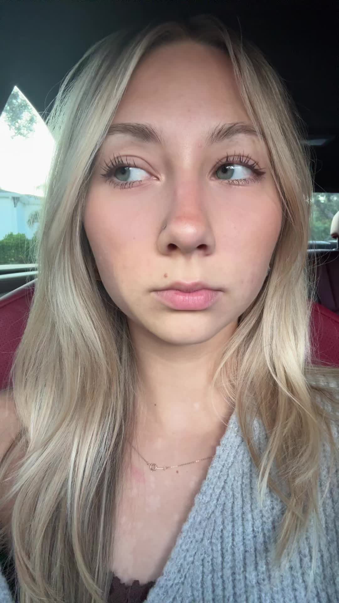 @d🦢