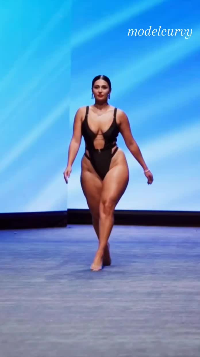 @modelcurvy