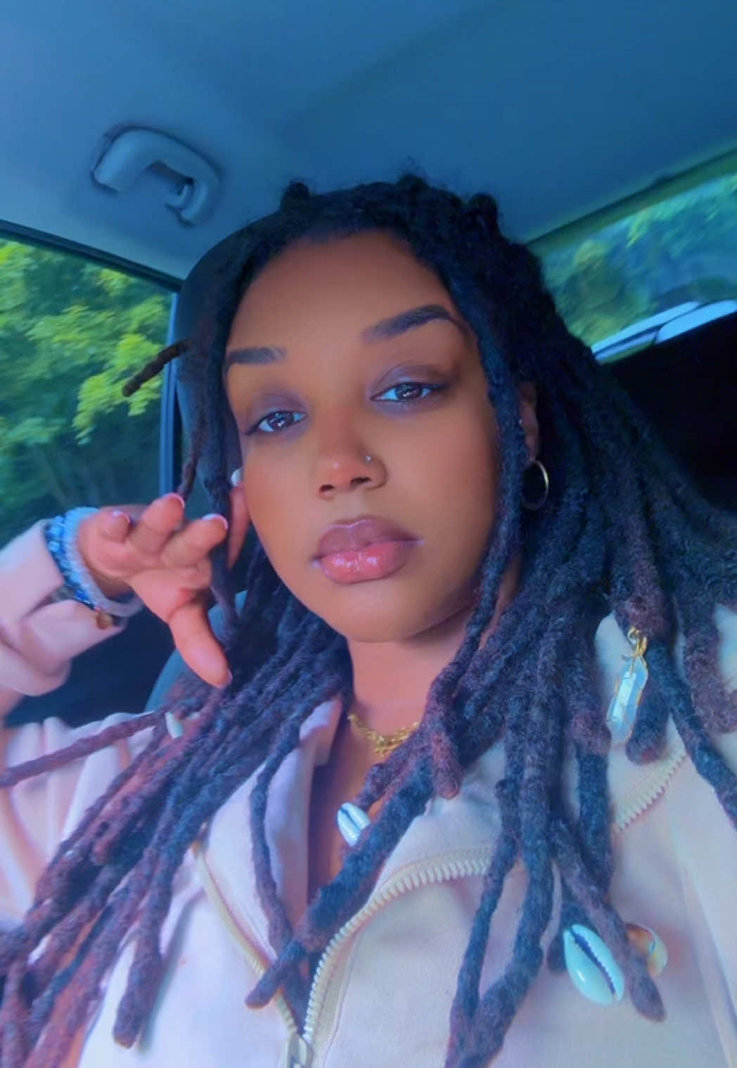 @Ele Simone /Ele_Locs
