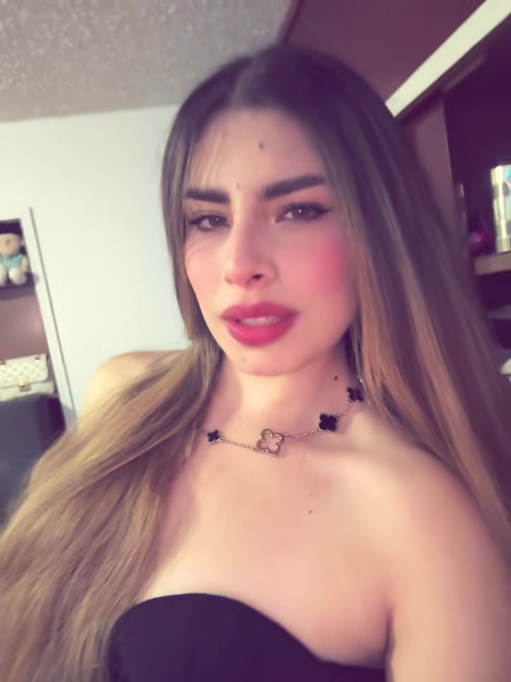 @Angie🥀