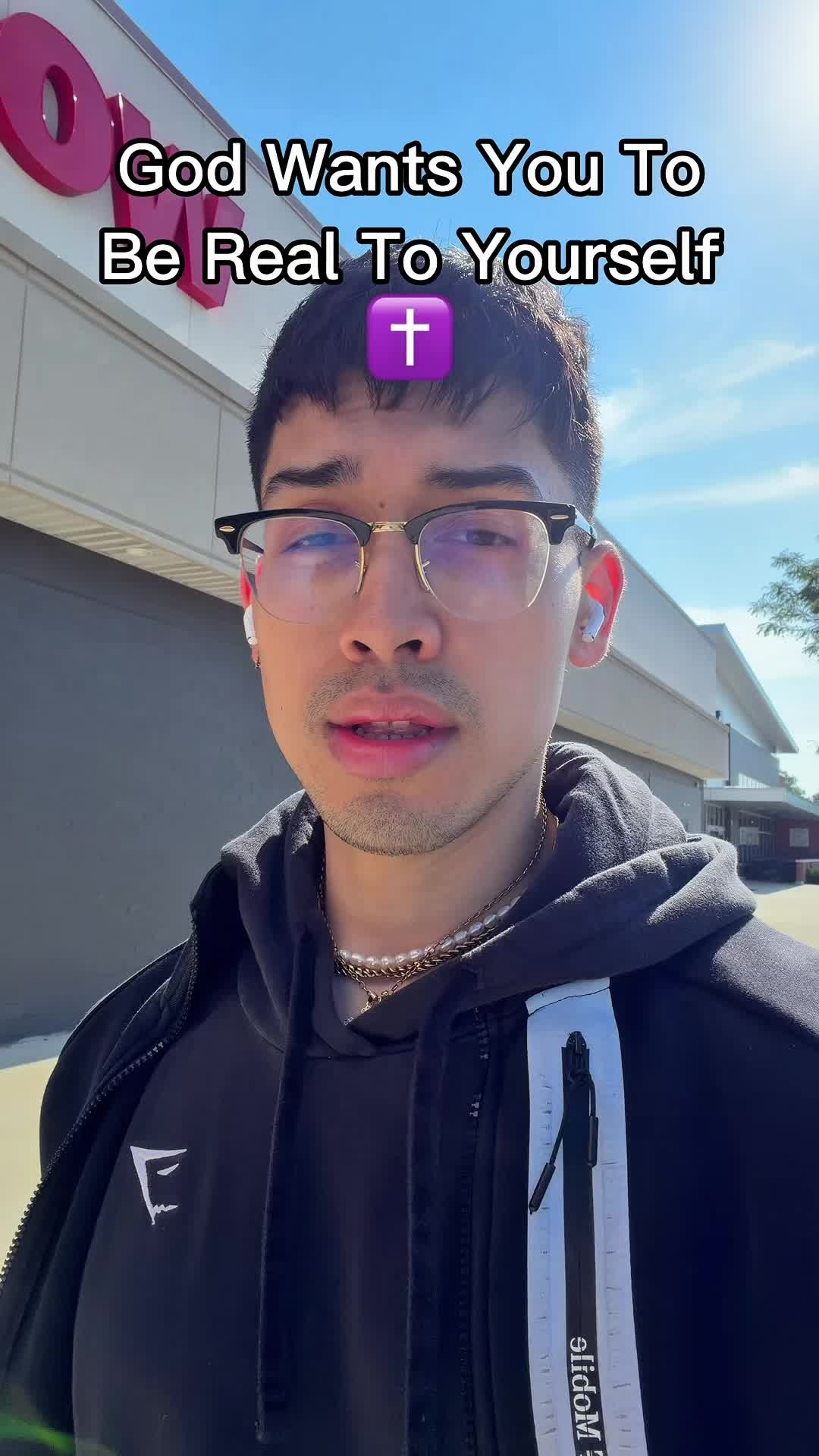 @johnnydivines