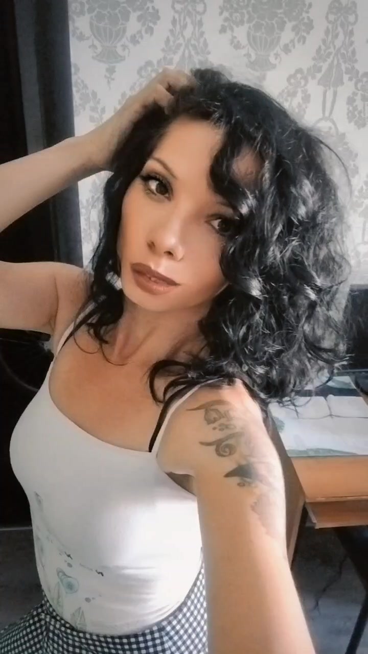 @Александрина  Крушкова*