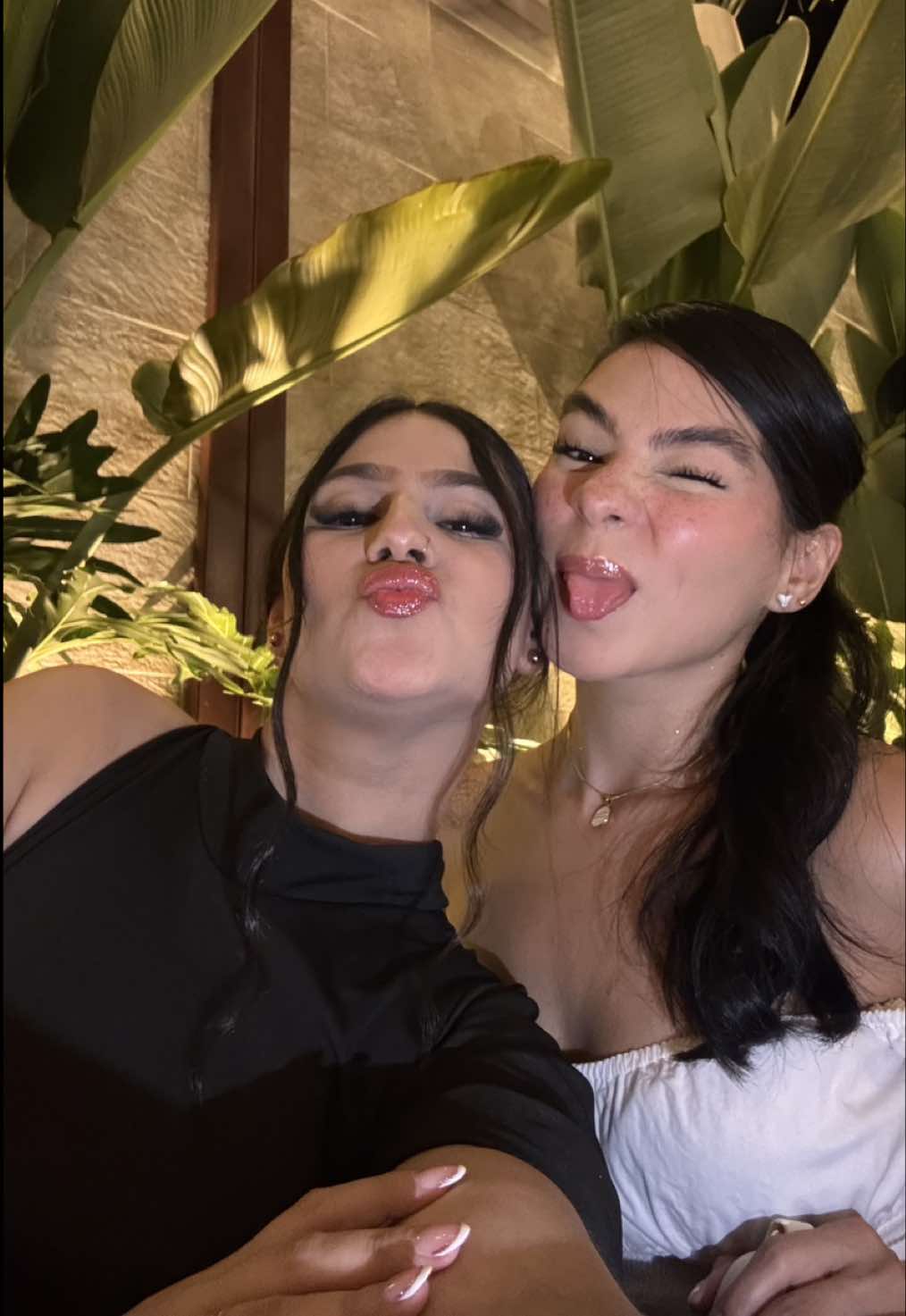 @angeeced