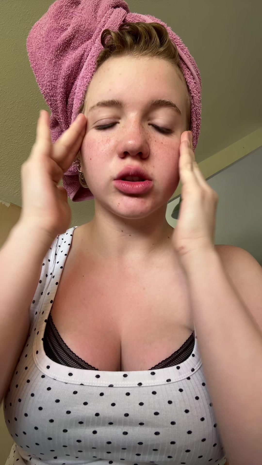 @𝖍𝖆𝖗𝖗𝖎𝖊𝖙