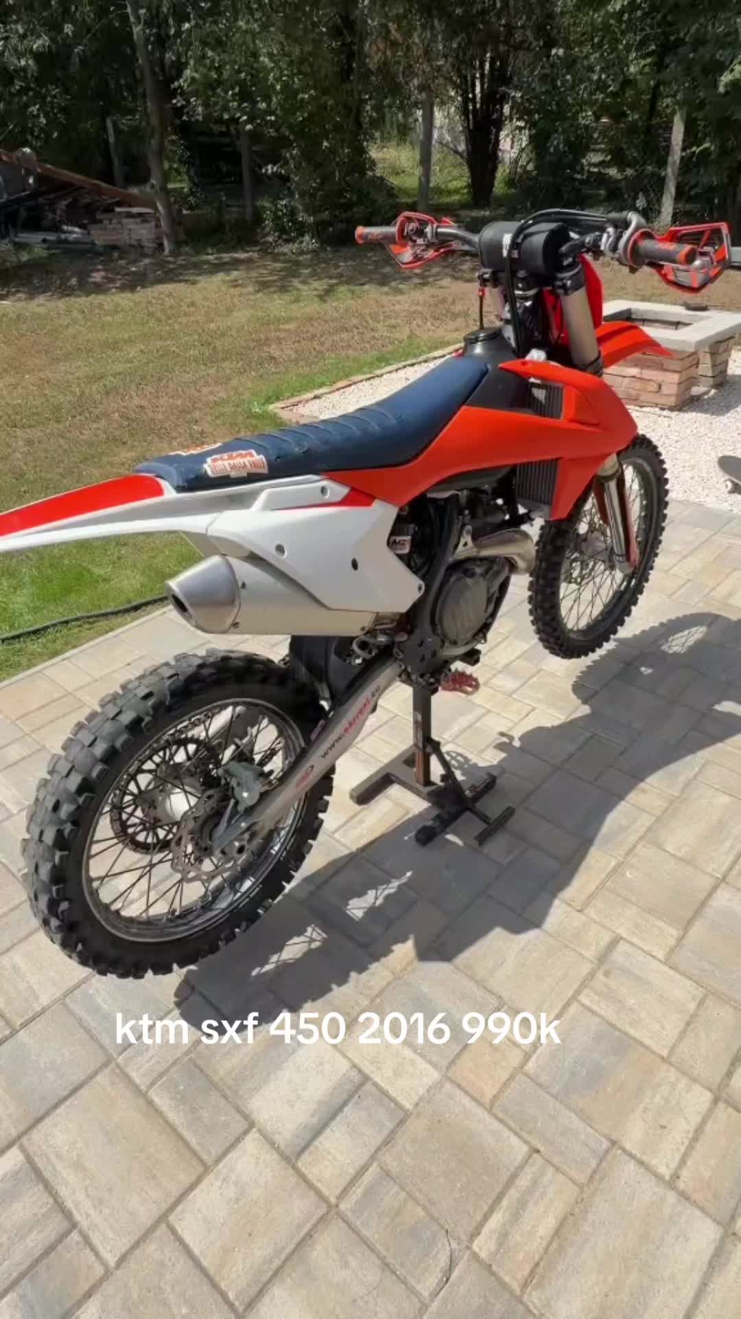@csakvarig