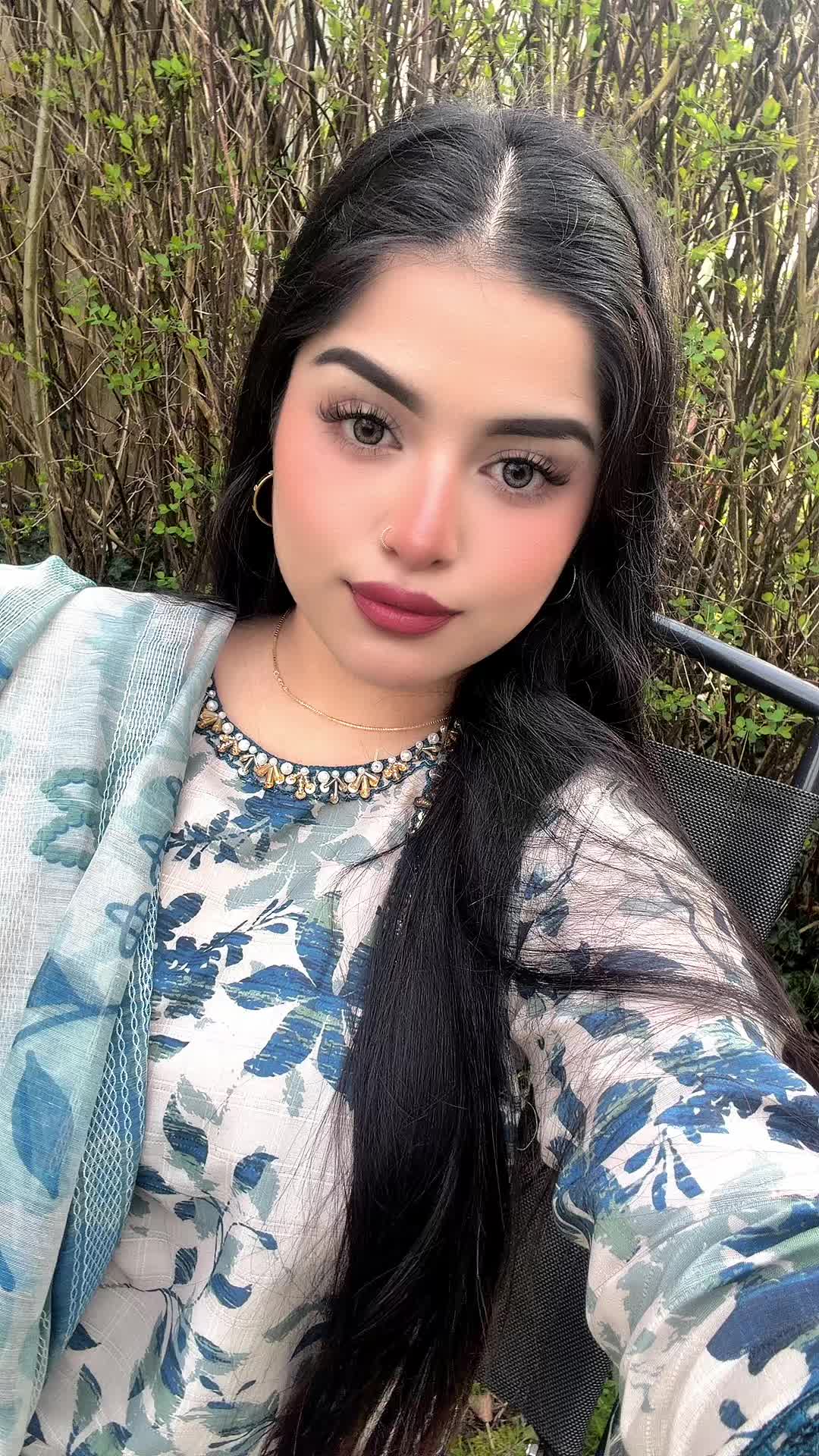 @QUEEN👑