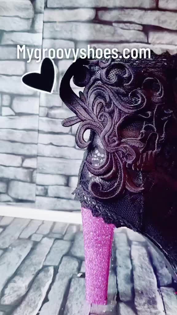 @Ghoulishshoes