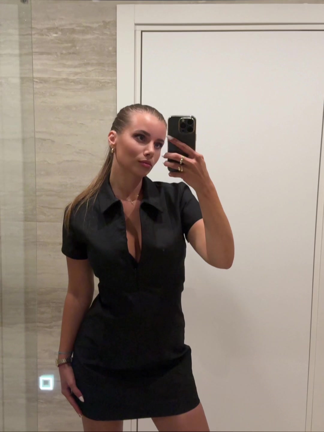 @elenorasoda