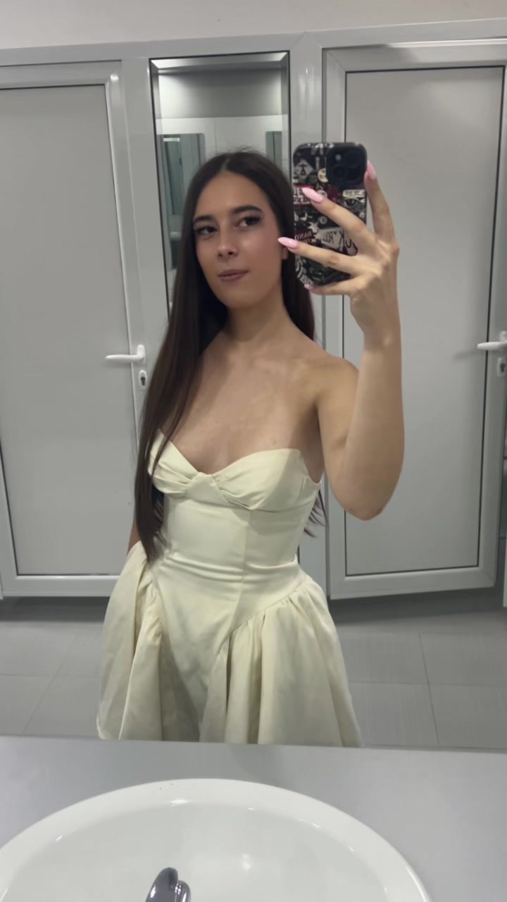 @teodoraa