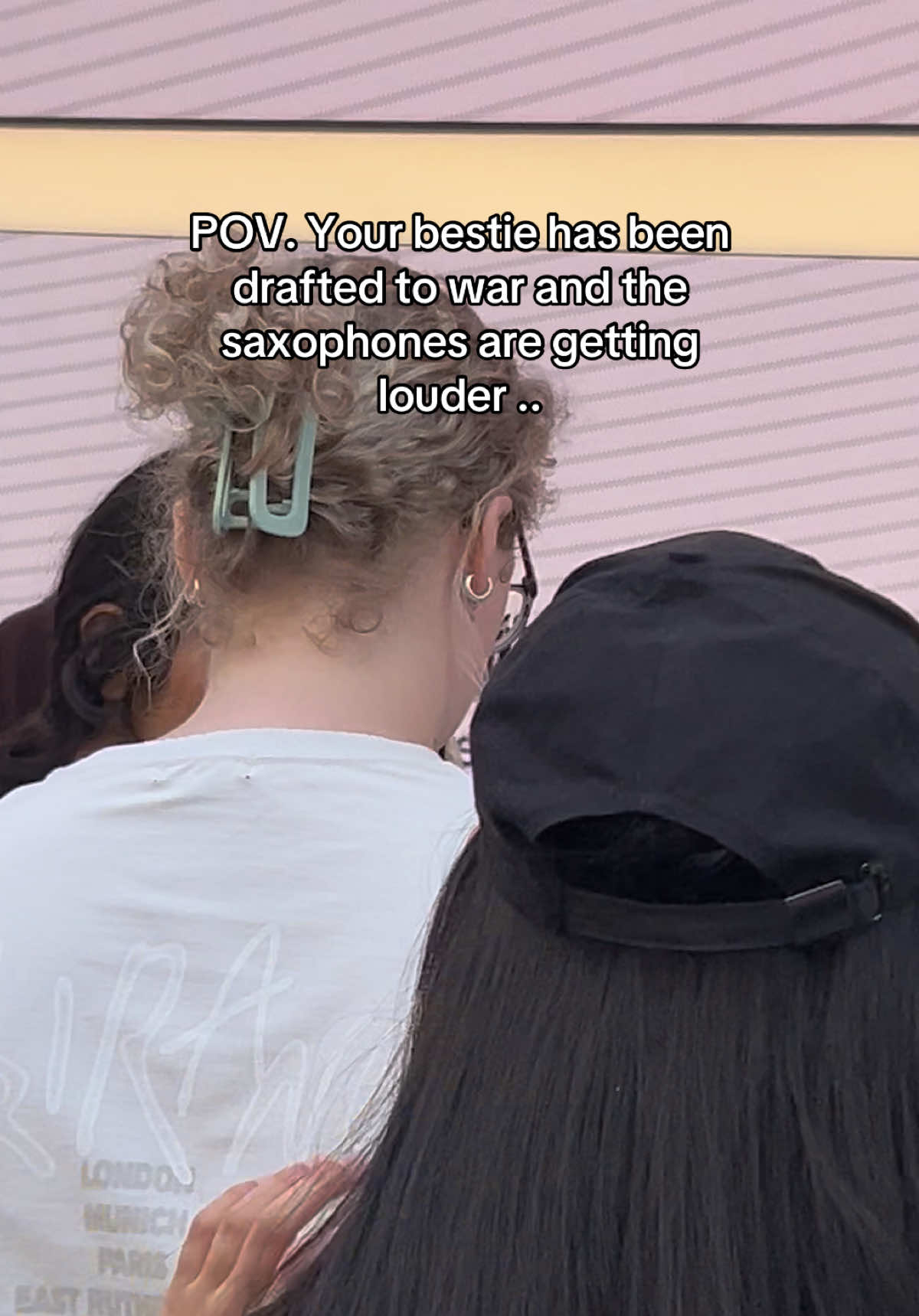 @EbsandHol