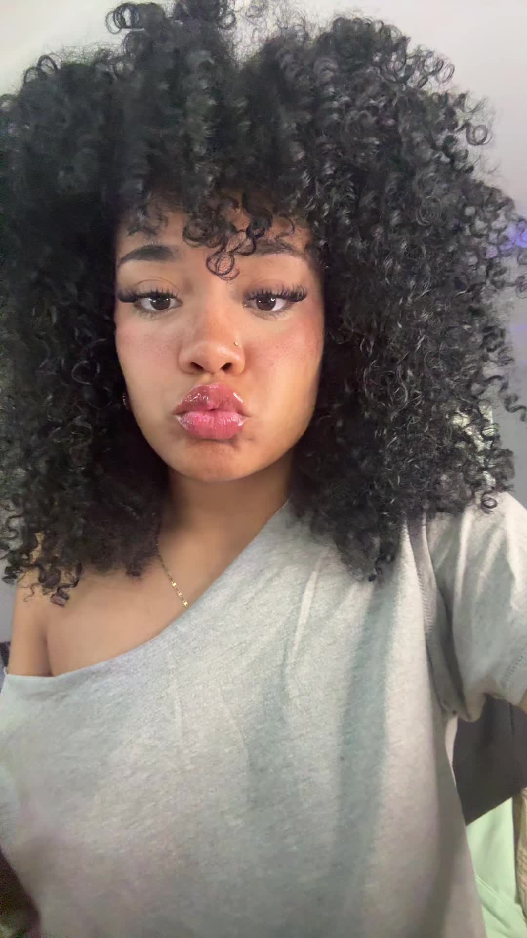 @<3😘