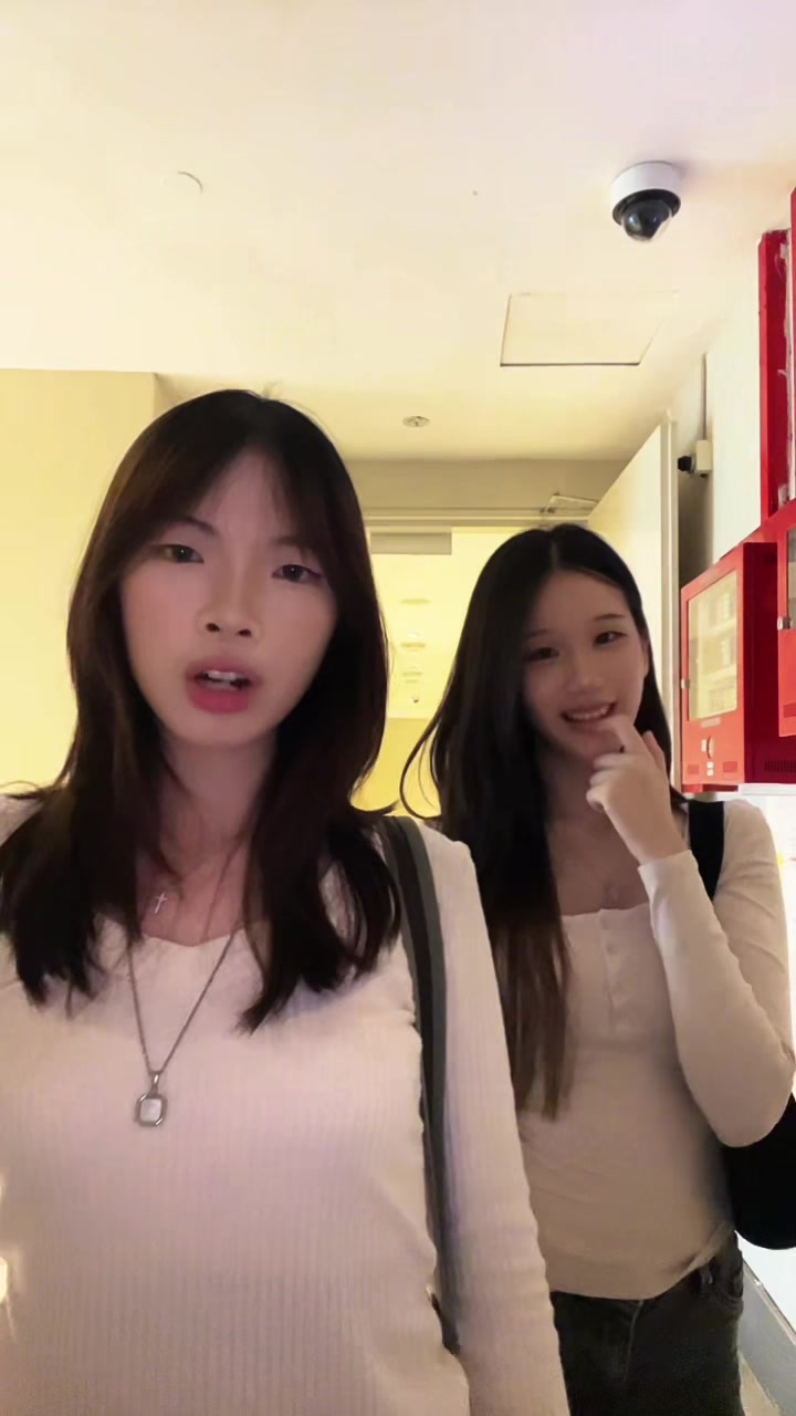 @clarizz ∘ ∘ ∘ ( &deg;ヮ&deg; ) ?