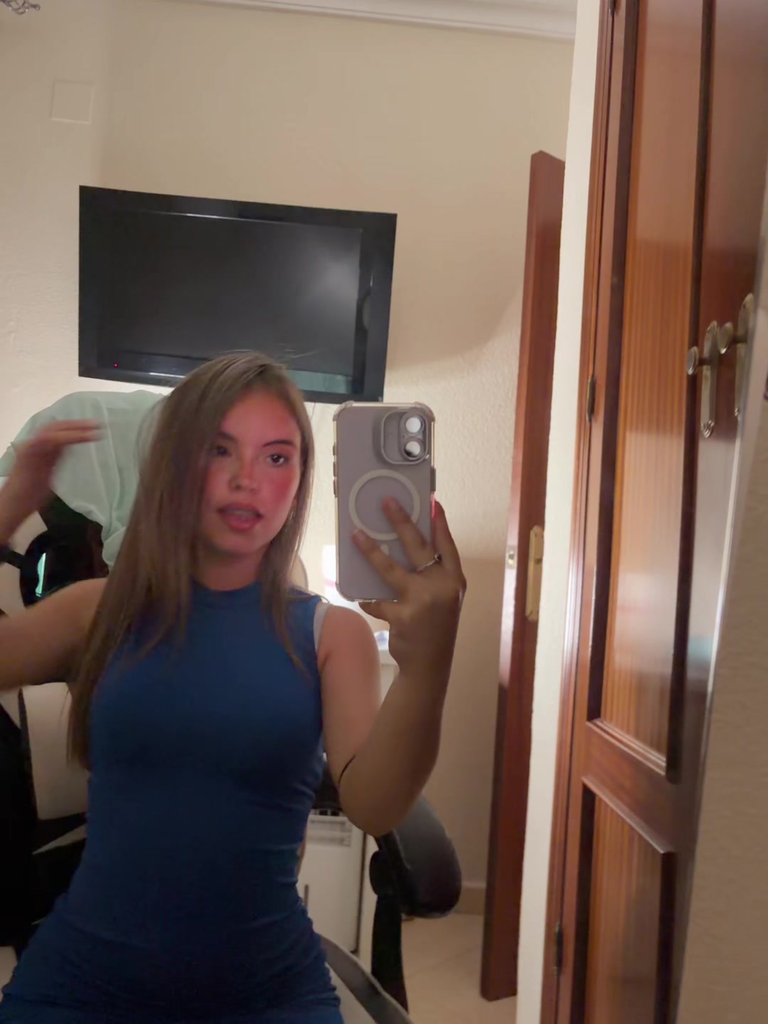 @.isabel_.010