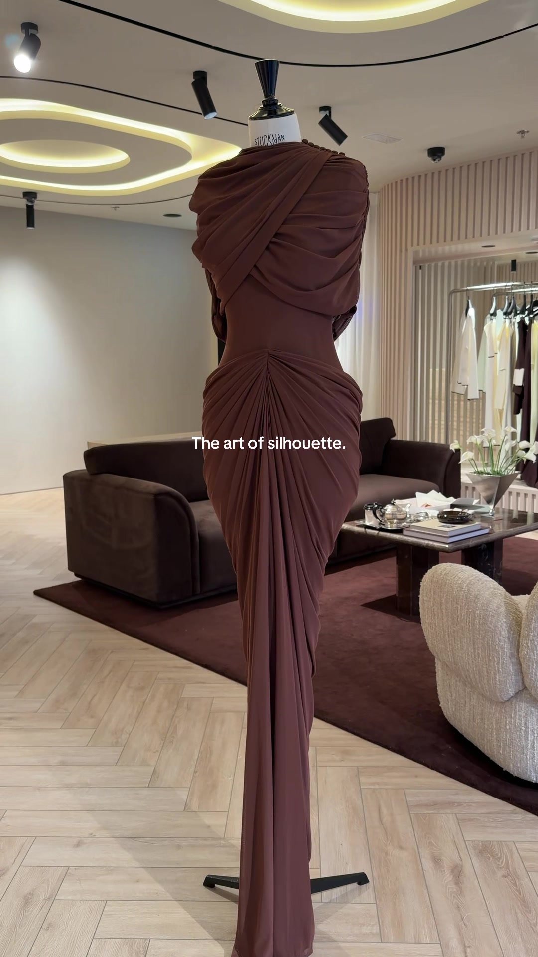 @NÓRA
