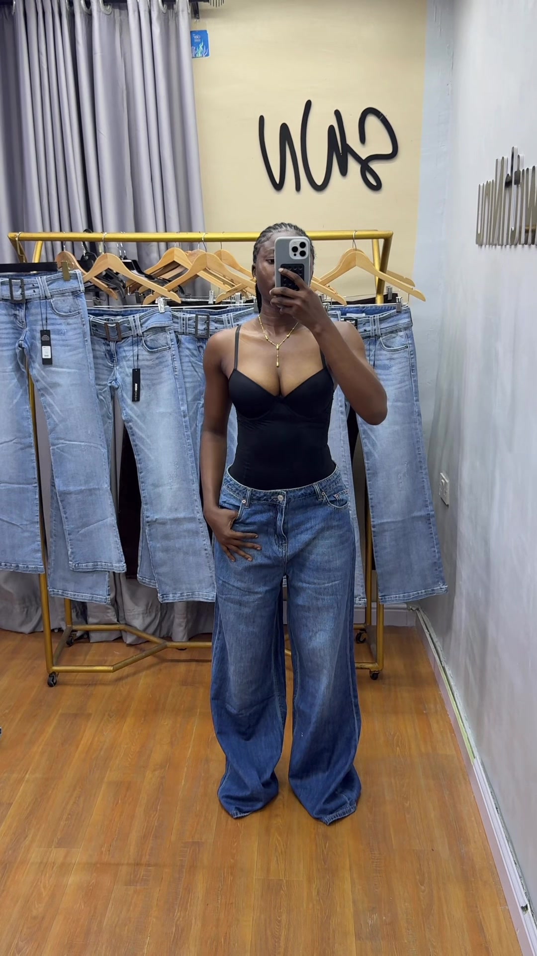 @ShopWithNinu