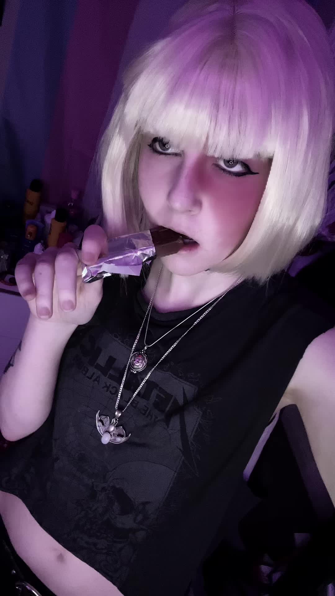 @ׅ   ♡   ׄ   ܸ  Eren