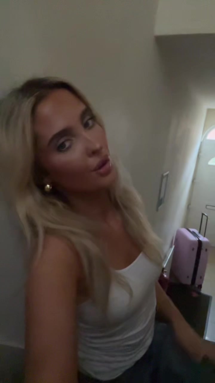@ciara