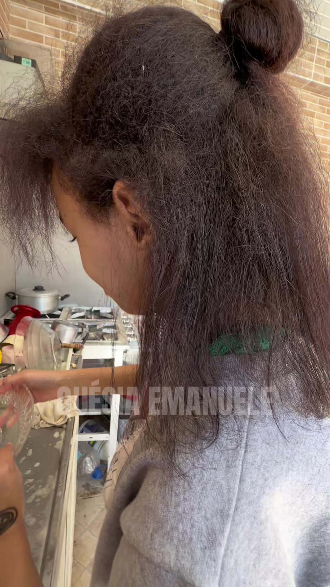 @Qu&eacute;sia e fam&iacute;lia J L