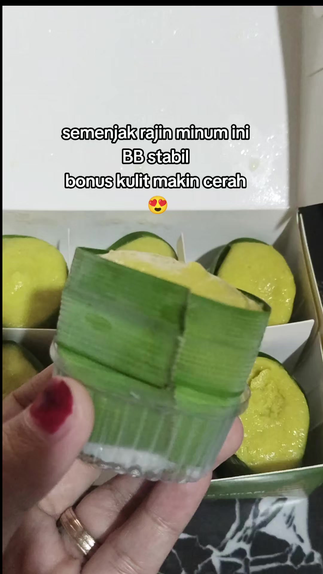 @momsreefa