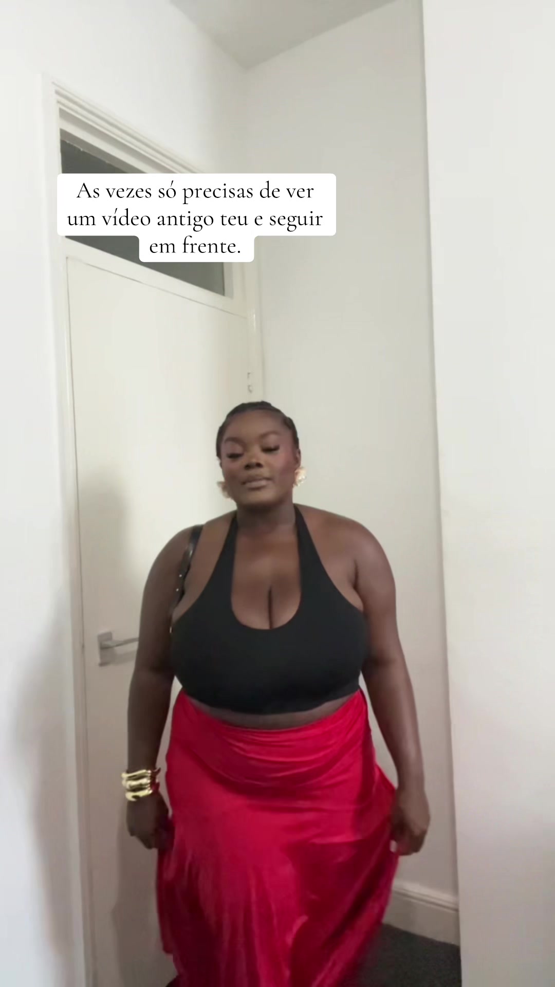 @Eleniaax