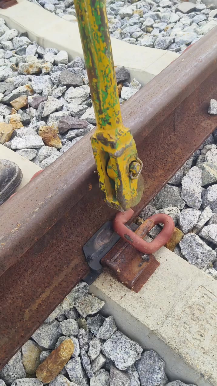 @KENYAN RAILROADER🇰🇪