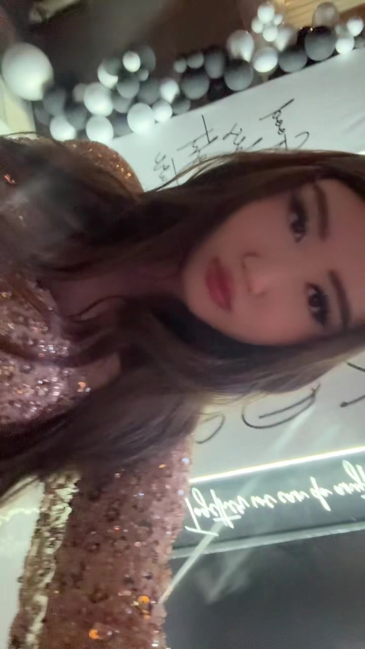 @099999999m9