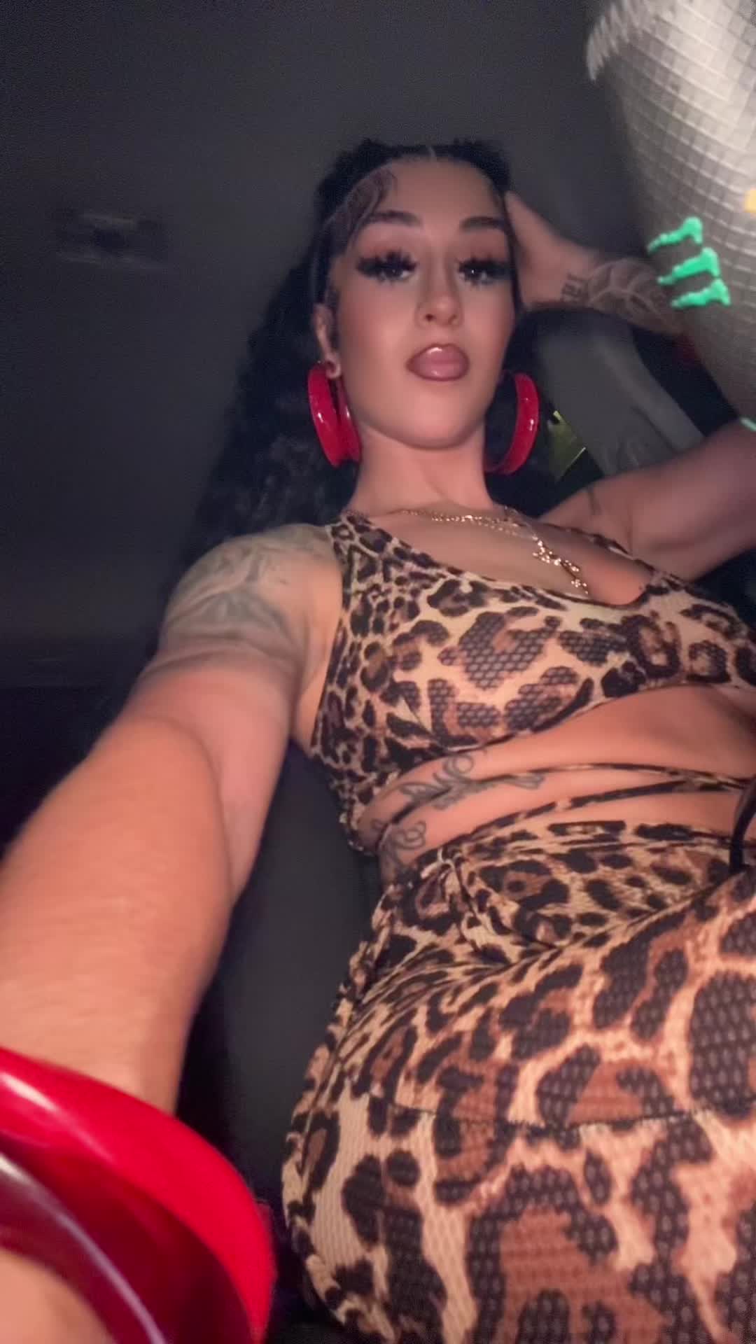 @Claudia K