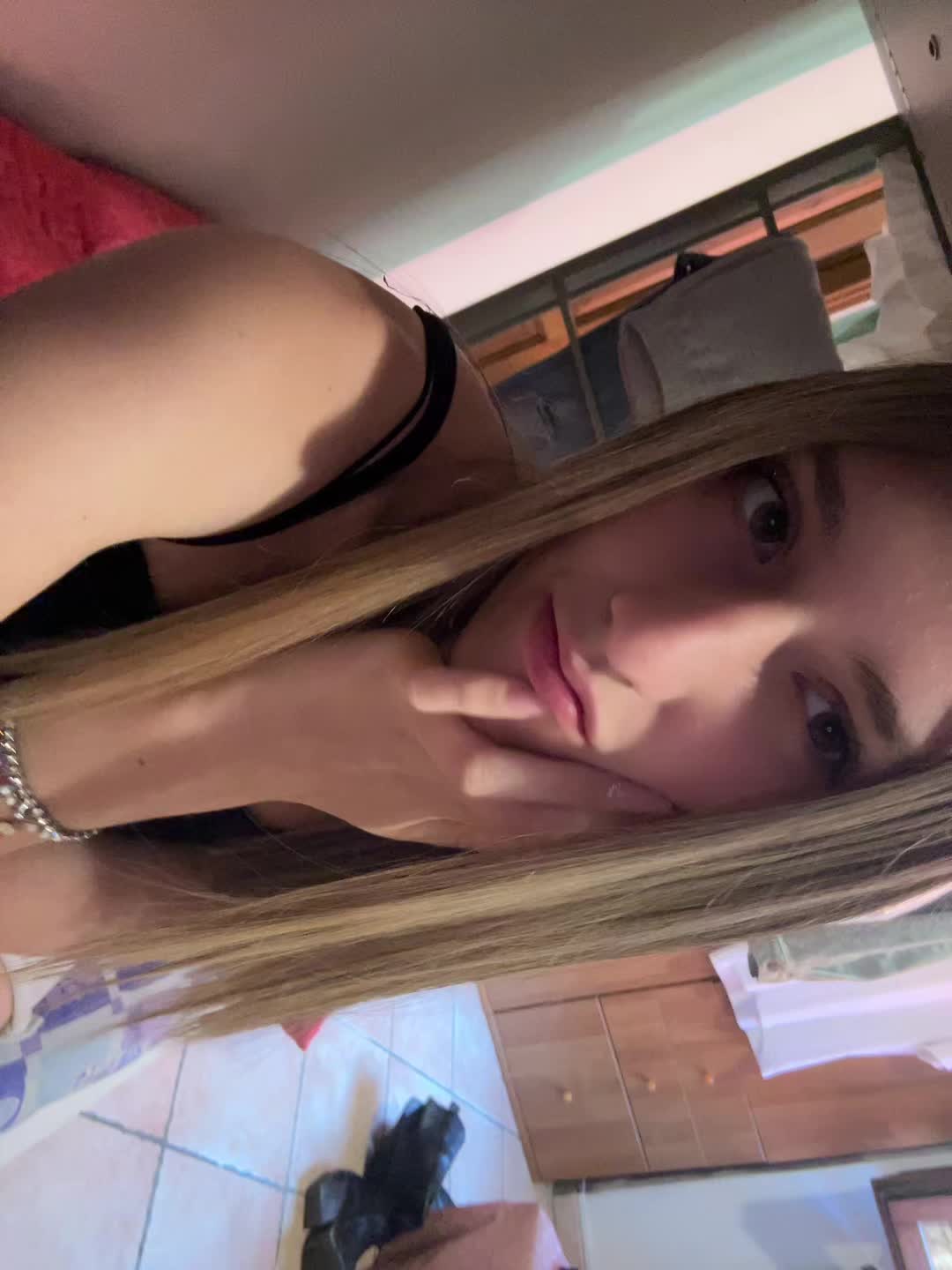 @vi