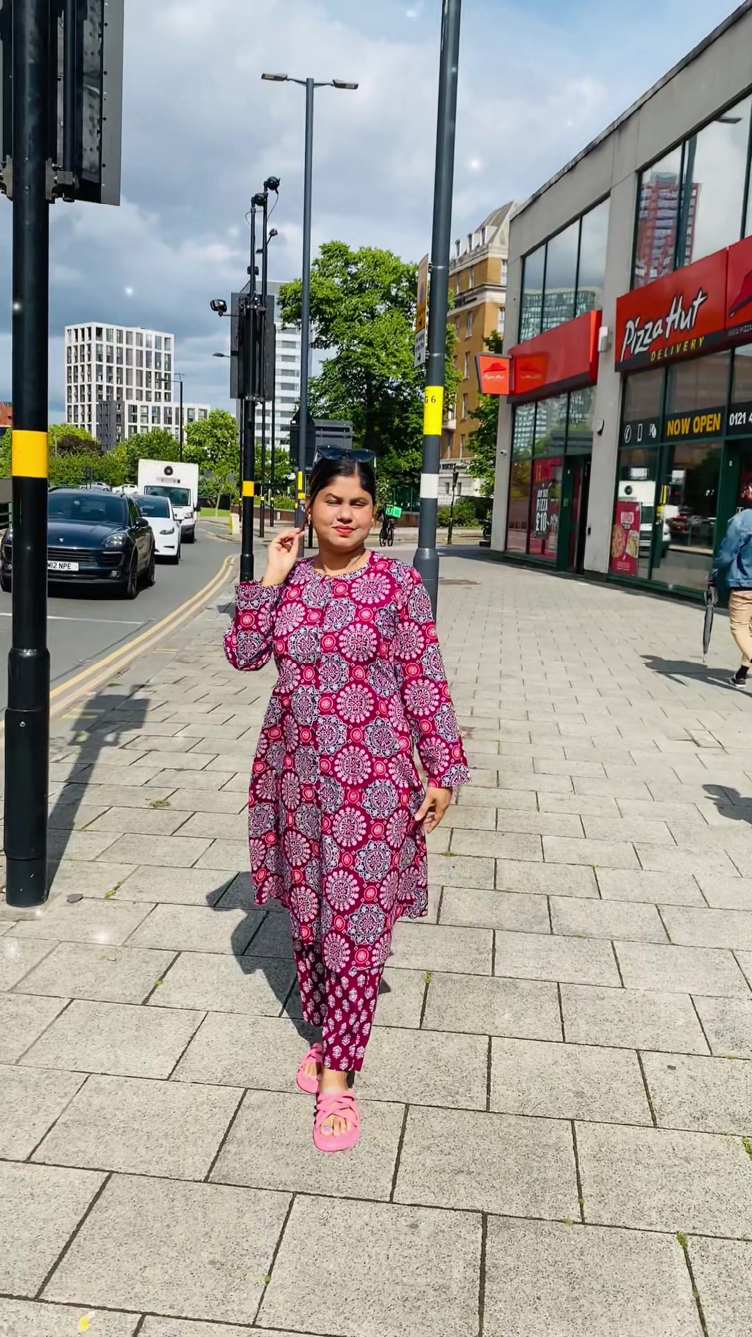 @Loliz London