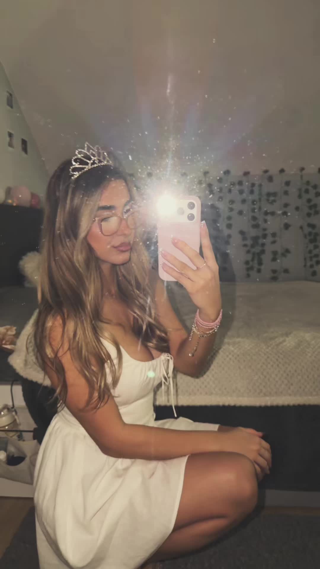 @BIΛ