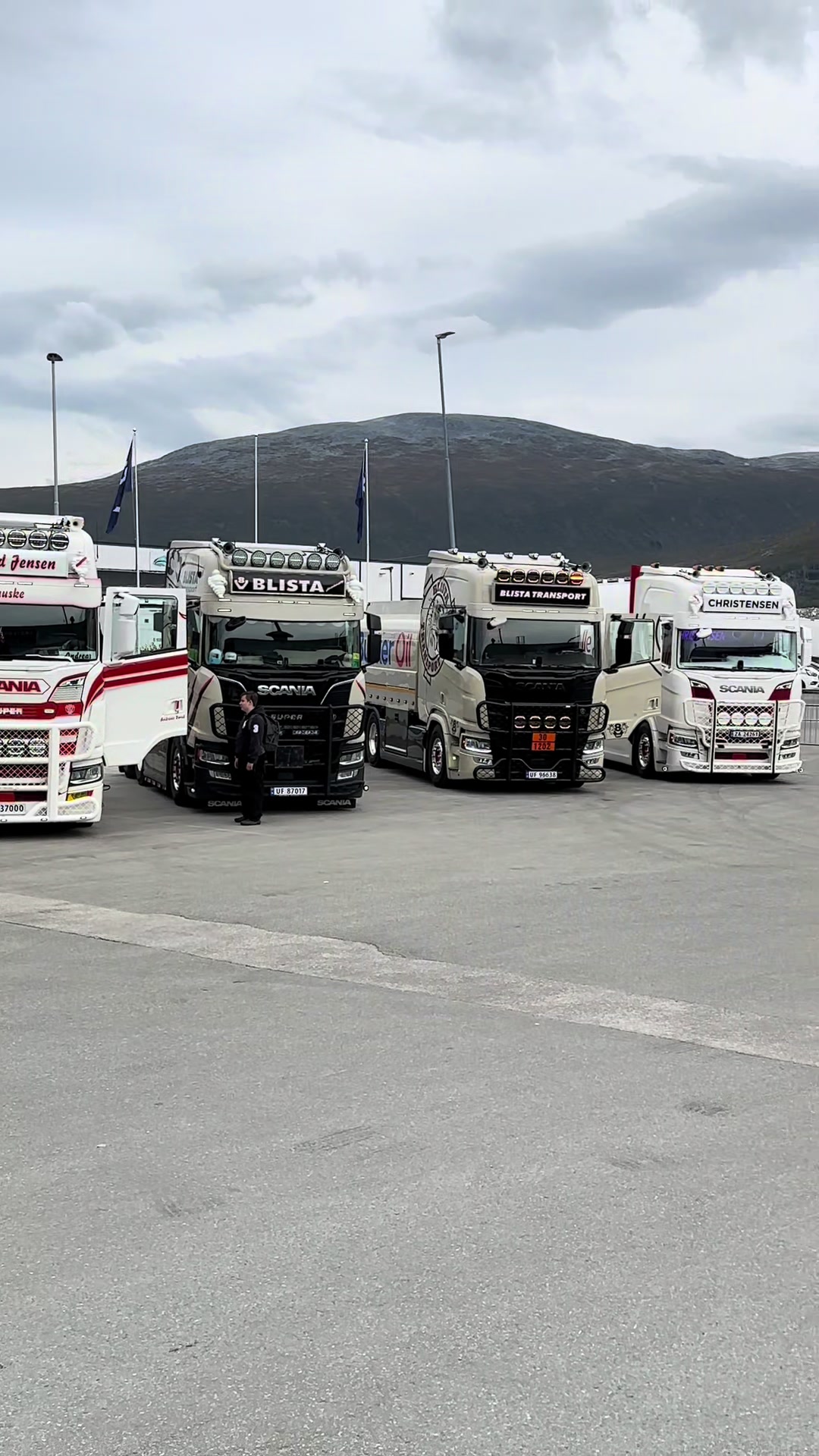 @Truckspotter Troms
