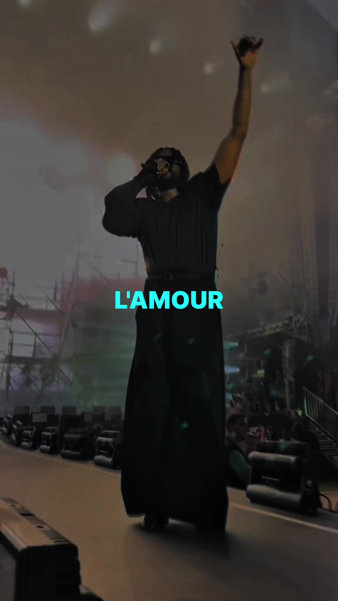 @🎧