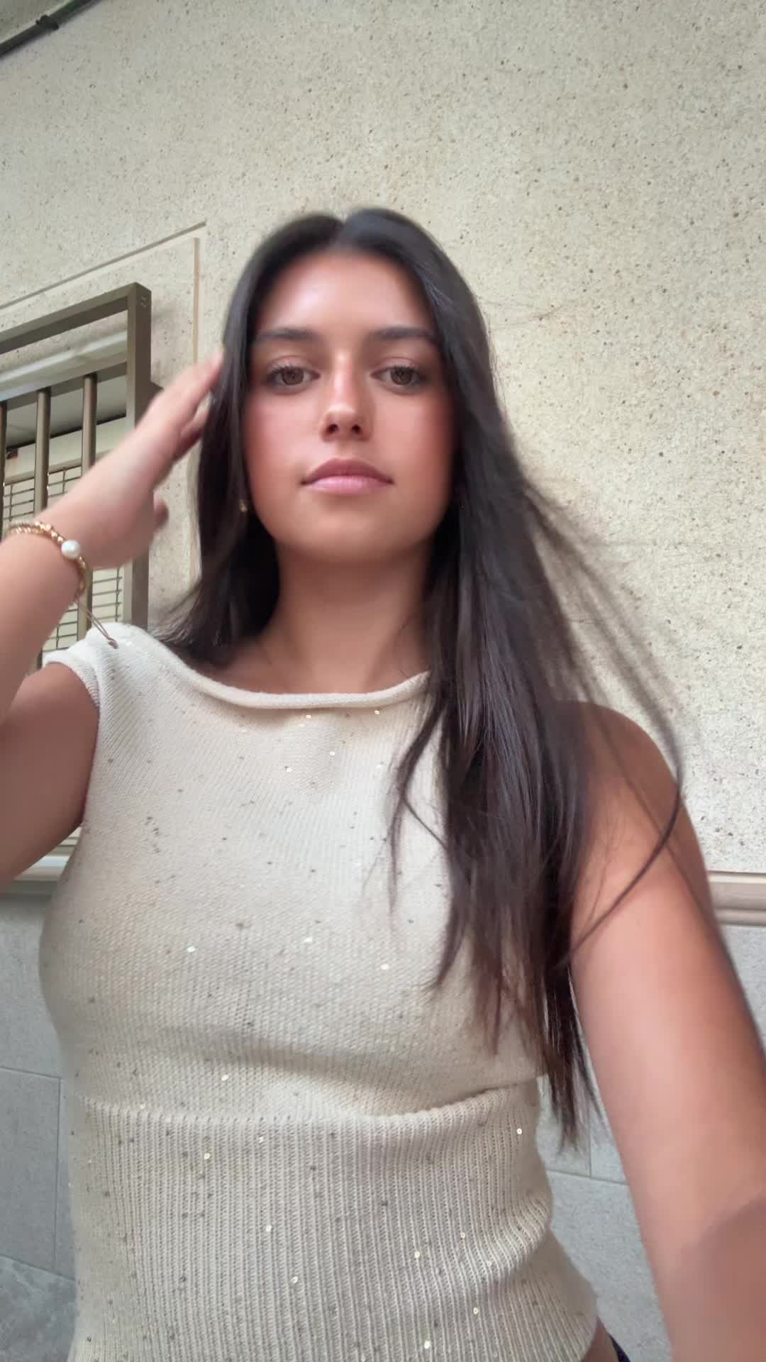 @maría