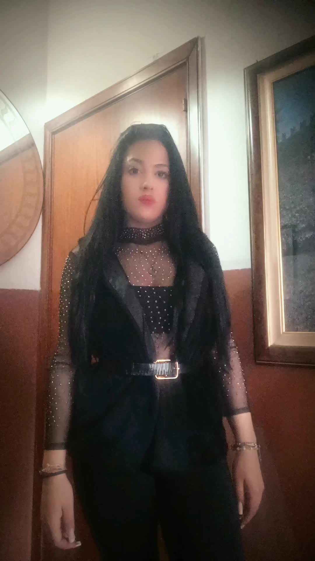 @🖤