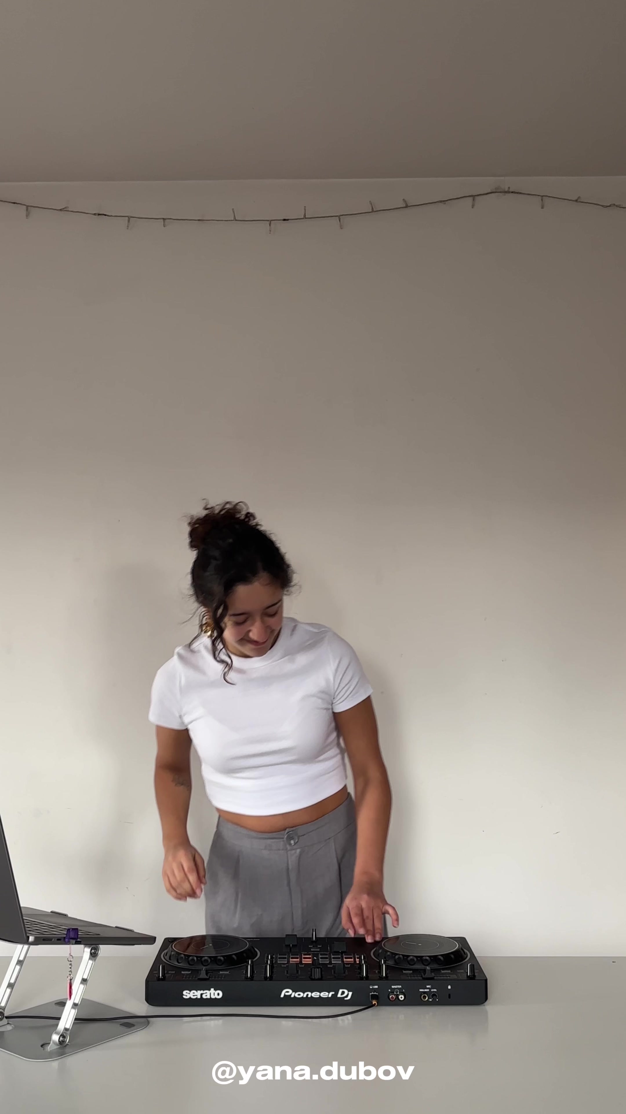 @YANA