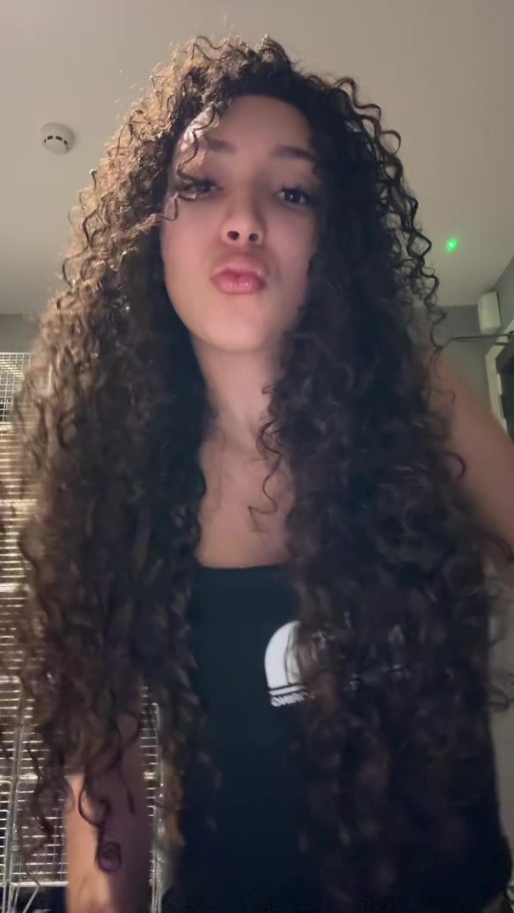 @anika<3