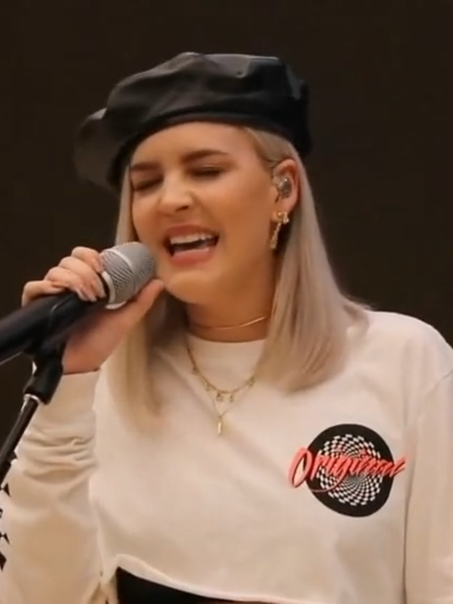 @Liane | Anne-Marie Fan page