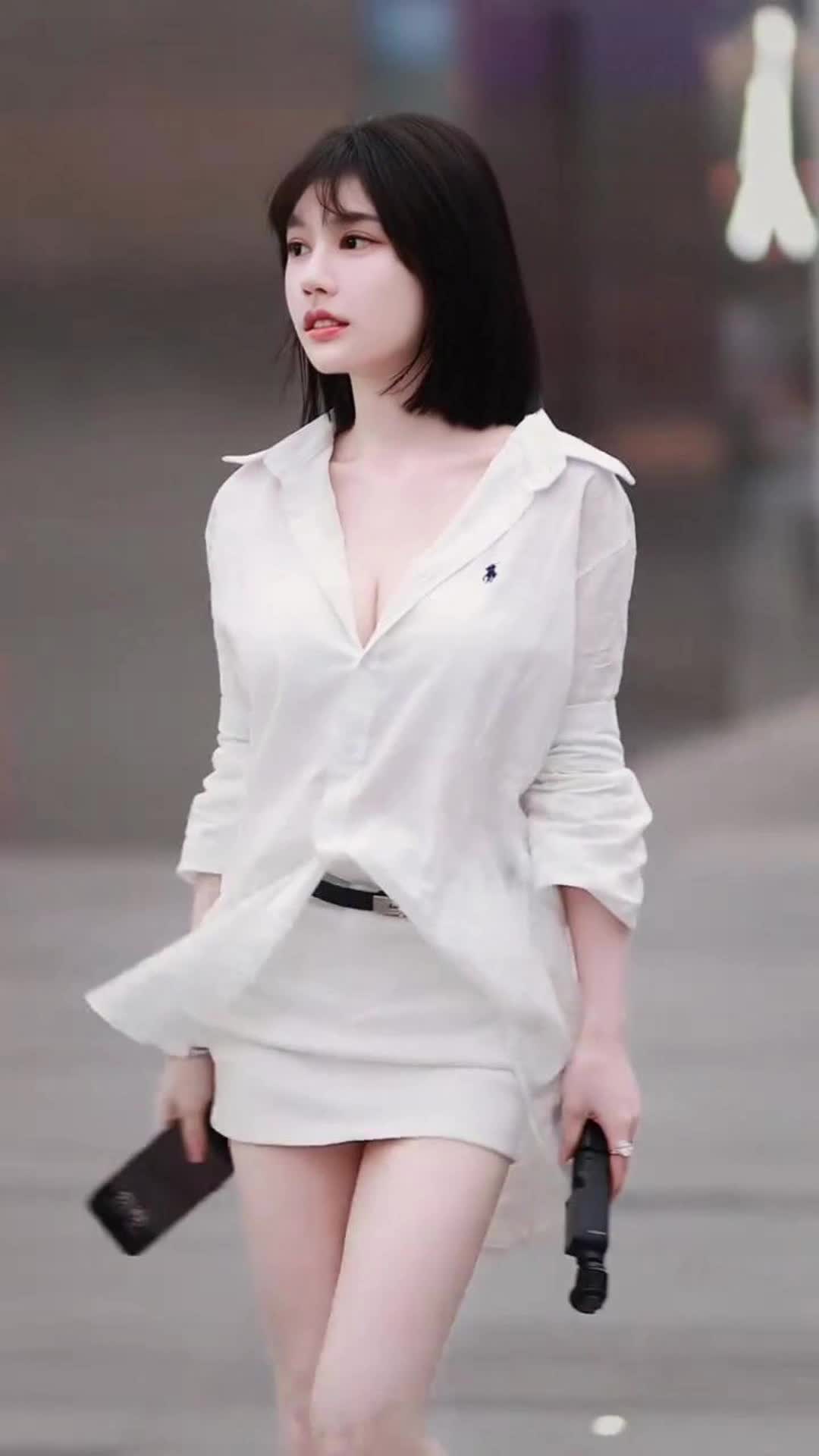 @Clara Dana